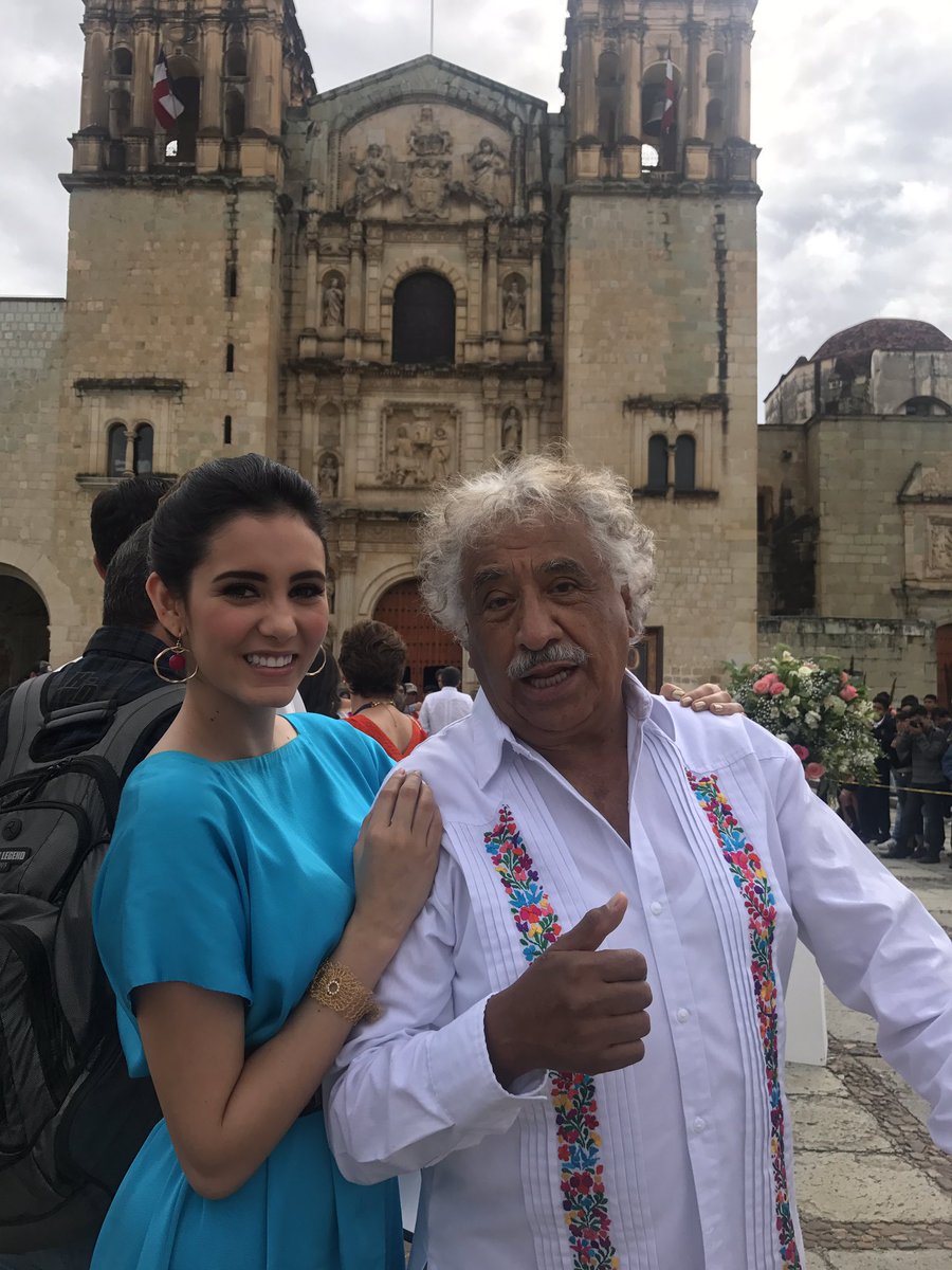 barbaraig's tweet photo. Con mi querido @RafaelInclan2 #MiMaridoTieneFamilia 💕 https://t.co/pGgosKu9zv