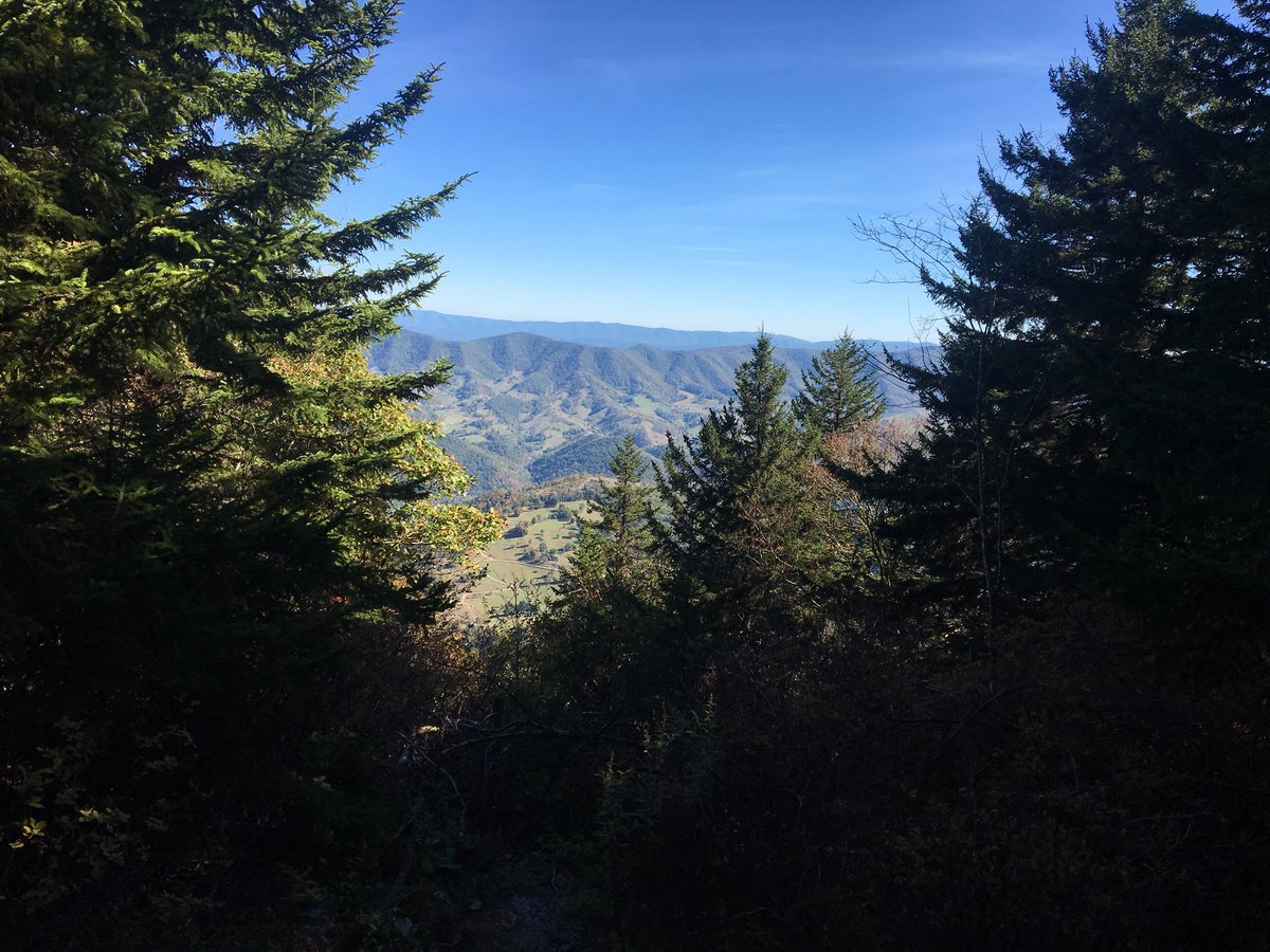 __tpayne__'s tweet photo. Our first adventure as husband and wife lead us to the highest point in WV; Spruce Knob. Looked like a great spot to camp. Future Planz 🍁❤️ https://t.co/upjOL671nr