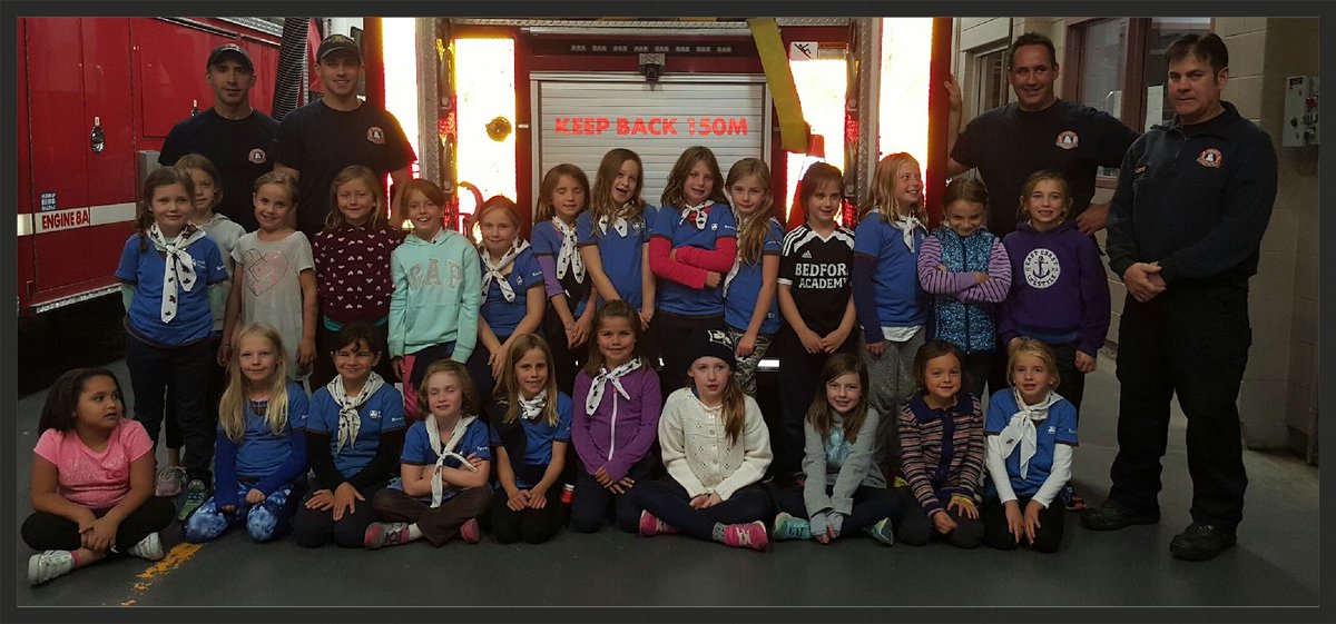 BedfordGGC's tweet photo. The 6th Bedord Brownies visited the fire station to learn about fire safety. @GGCNovaScotia https://t.co/dDmXBqwBwz