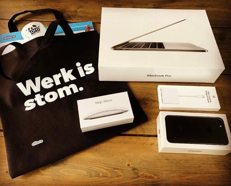 Elloro's tweet photo. Wij zoeken een hele goede #web #ux #designer woonachtig in omgeving #Zeeland die gebruik gaat maken van deze #starterskit. 😎🤓 https://t.co/GzZJ3Hv6V2