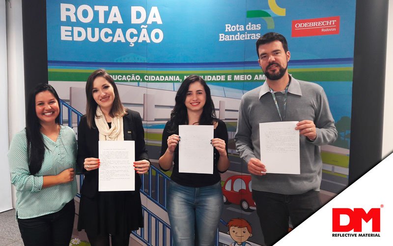 dmrefletivos's tweet photo. A DM Refletivos participou do Concurso Cultural Rota da Educação 2017
e selecionou as 3 melhores redações 😲🥇🥈🥉 Leia: https://t.co/1pf5Dn4bIJ

#concurso #educação #RotadasBandeiras #ConcursoCultural #RotadaEducação #trânsitoseguro #Segurança #DM #DMRefletivos #Daoming https://t.co/GvSRNscmlb