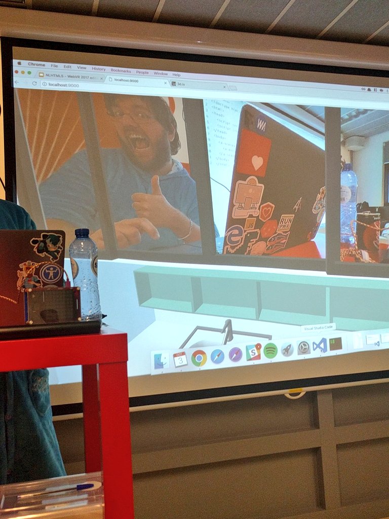 misprintedtype's tweet photo. Looks like @g33konaut is using windows. #nlhtml5 https://t.co/bOjurNiEgT