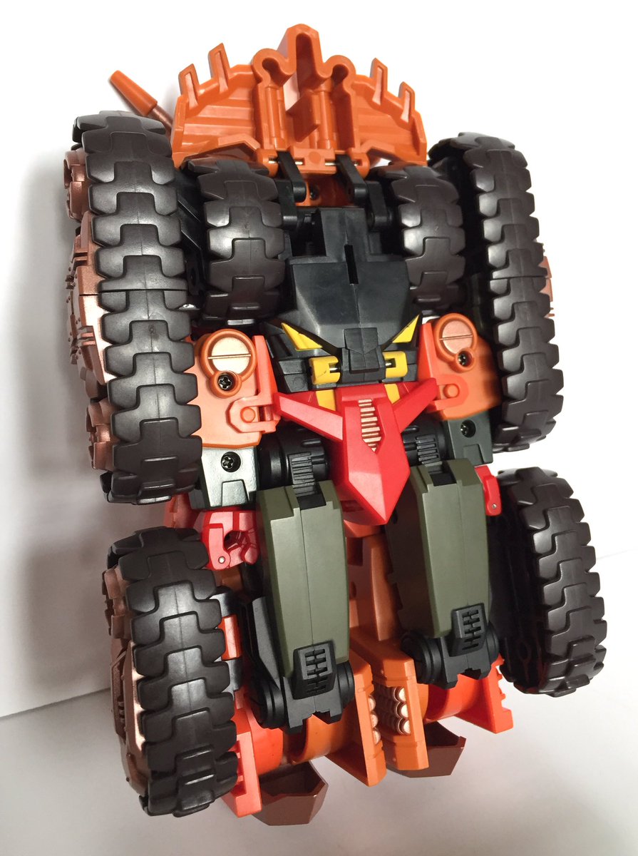 ThatJohnD's tweet photo. Love this guy. #TFcon2017 3/3 https://t.co/7wSZRo0QIS