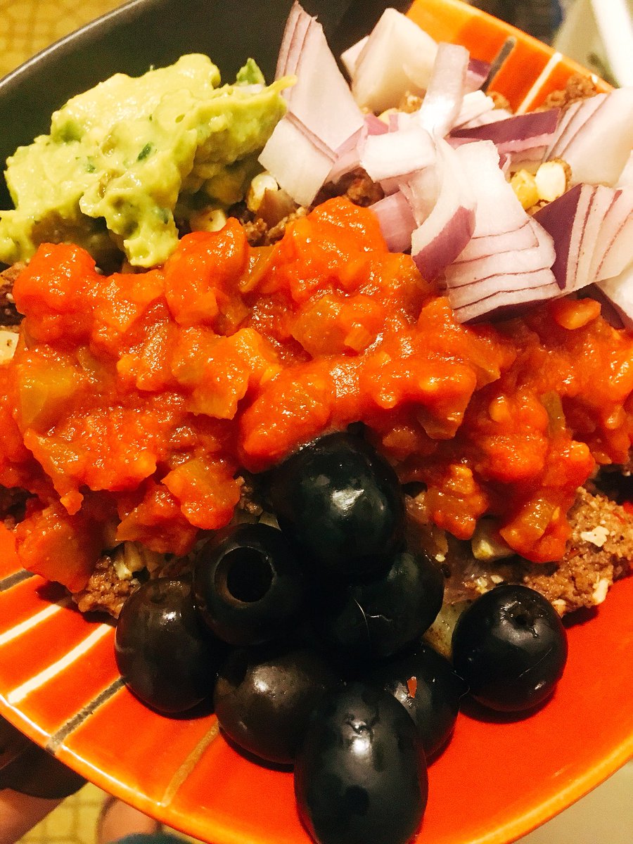 tmdblog's tweet photo. Our Spicy Taco Bowls are life. 🌮Bonus: can be drizzled with cheese dip. We’re partial to @PanchosDips! #food #tacos https://t.co/uWZ6Ii5o5u https://t.co/A6Uzhg9Cge