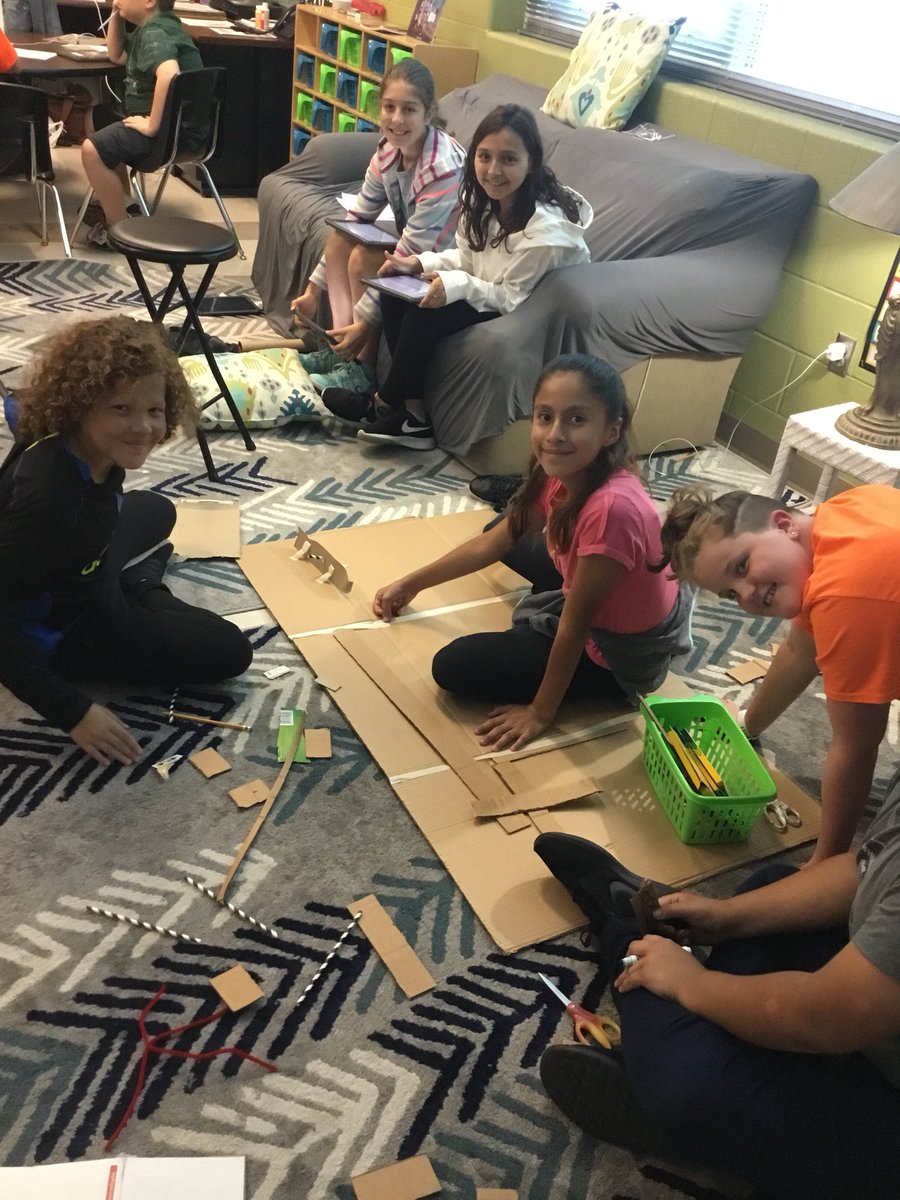SlaterMonisha's tweet photo. Building a city that can withstand all natural disasters! #battleofthebrainskc #sciencecitykc #apacheiselevates https://t.co/KJ9ptzsXB1