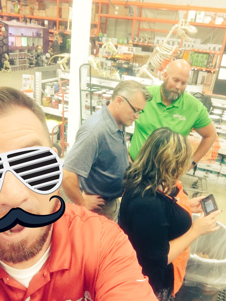 pdub5446's tweet photo. The training continues... #Behr #iPK #detroitblitz https://t.co/MnA1uih5Si
