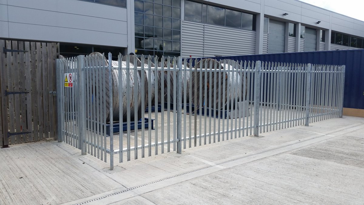 Adsungroup's tweet photo. A bit of #securityfencing carried out recently. About 150m! 100m through thick hawthorne!!
#fencing #landscaping #palisadefencing https://t.co/lXDDQeDlPm