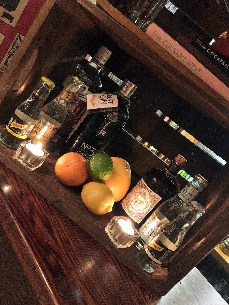 OliveBranchInn's tweet photo. Gin inspired autumnal settings here at the Olive Branch as the cold nights creep upon us. Come and try out our ever extending Gin collection https://t.co/gqyAr1xDoI