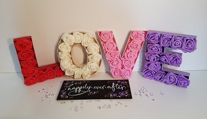 Add a splash of colour to your wedding decorations with these beautiful flower-filled LOVE letters #PlymouthHour bit.ly/2vFwfZk
