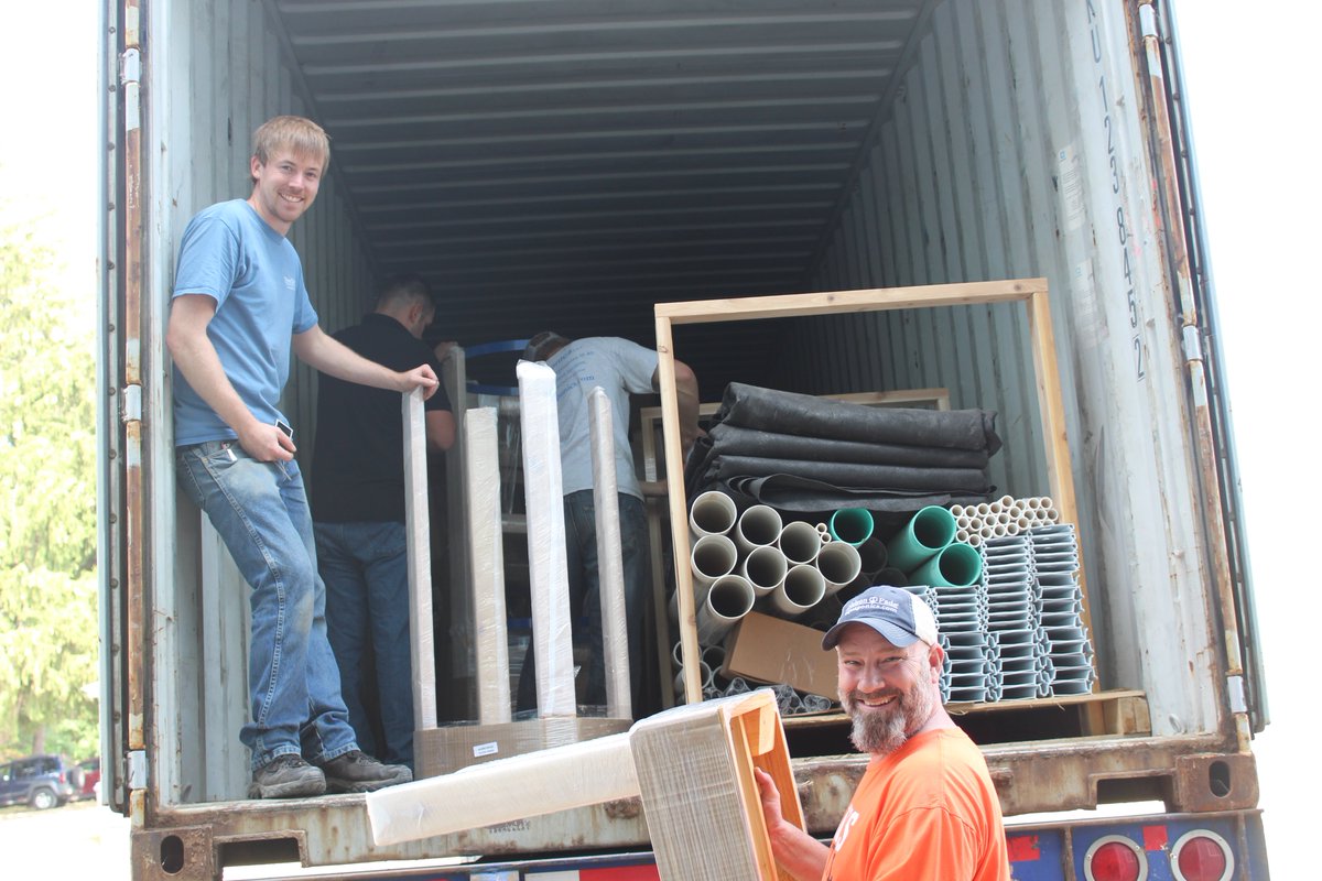 nelsonandpade's tweet photo. A commercial Clear Flow Aquaponic Systems® off to Nigeria! #aquaponics #export #WImanufacturing https://t.co/gT7Apuqukd https://t.co/3973epsRLR