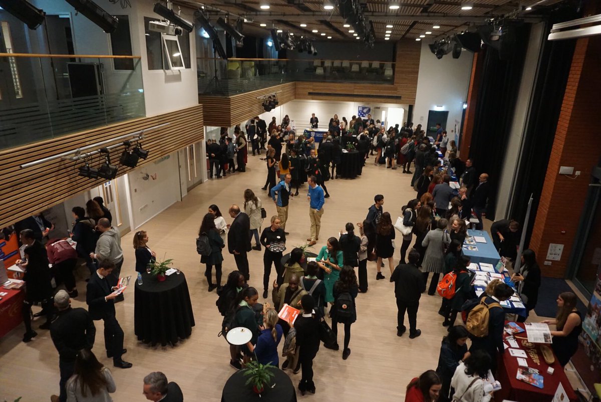 A fantastic networking event with all our exhibitors to round off the evening. Thank you for coming to our Studying Abroad event 2017!