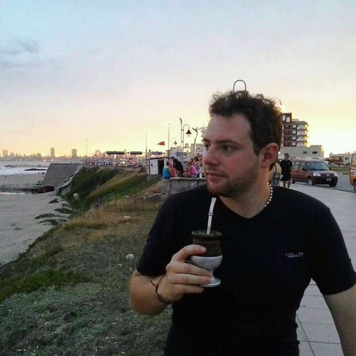 Rizzo_ok's tweet photo. #NuevaFotoDePerfil https://t.co/XOhOZtUxI5