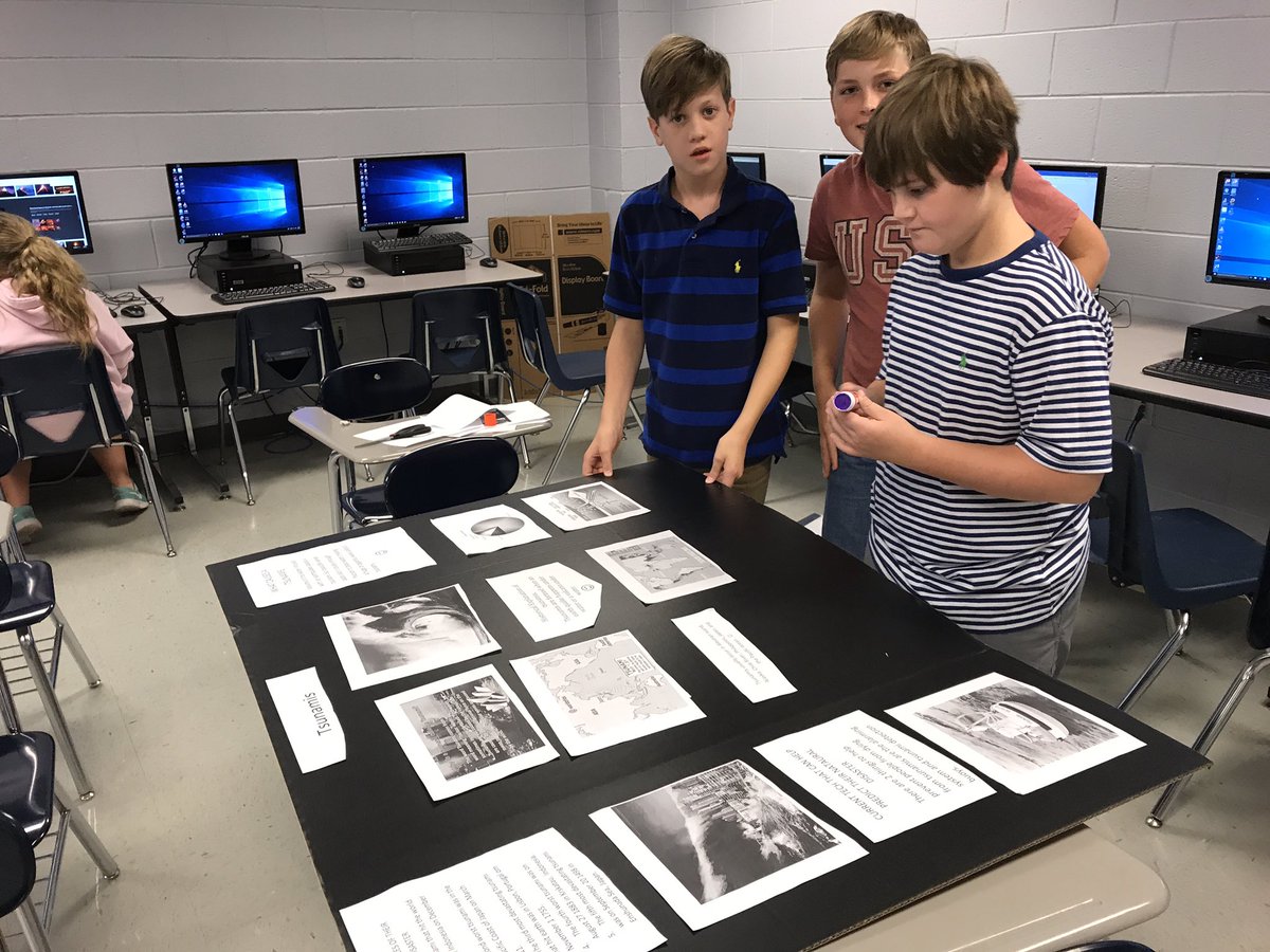 MFisackerly's tweet photo. Working hard on our Natural Disasters projects in 6th grade Social Studies :) @LMSPatriots #teamDCS https://t.co/osPbnmuNoQ