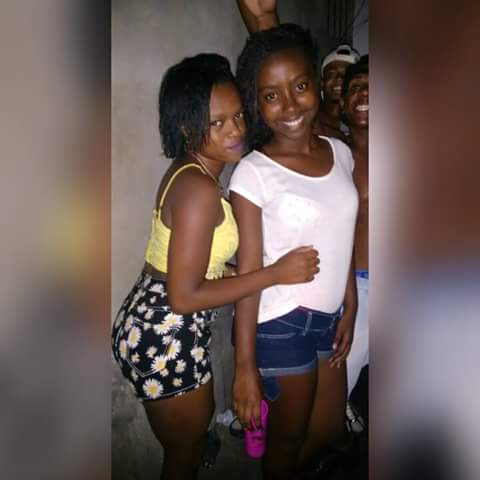 amoress_meu's tweet photo. AMOOOOR RELEMBRAR 😂😍😍😍😍 #LINDAAAAS @Souzajuh_01 @KamilaMorenaaa https://t.co/fQ1pgjqByE