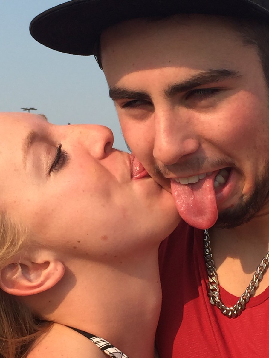 graceulrich_'s tweet photo. Happy national bf day to my bff @carson_lesher3 https://t.co/cLk7bjoWt0