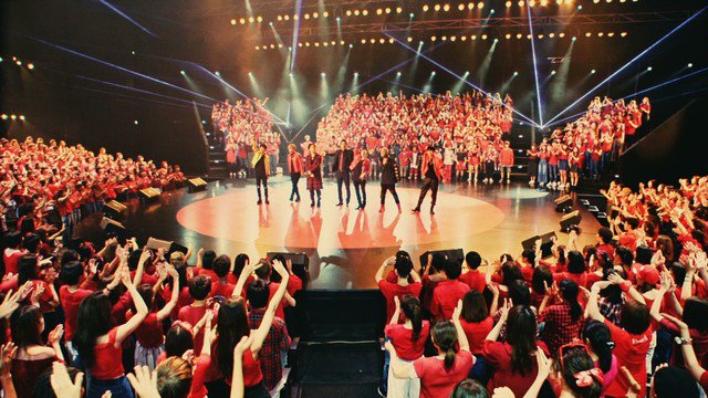 natalie_mu's tweet photo. 三代目JSB「ポッキー」スペシャルステージでファン800名と交流（動画あり） https://t.co/Ykv7i44NcX https://t.co/O0BdpHYVUy
