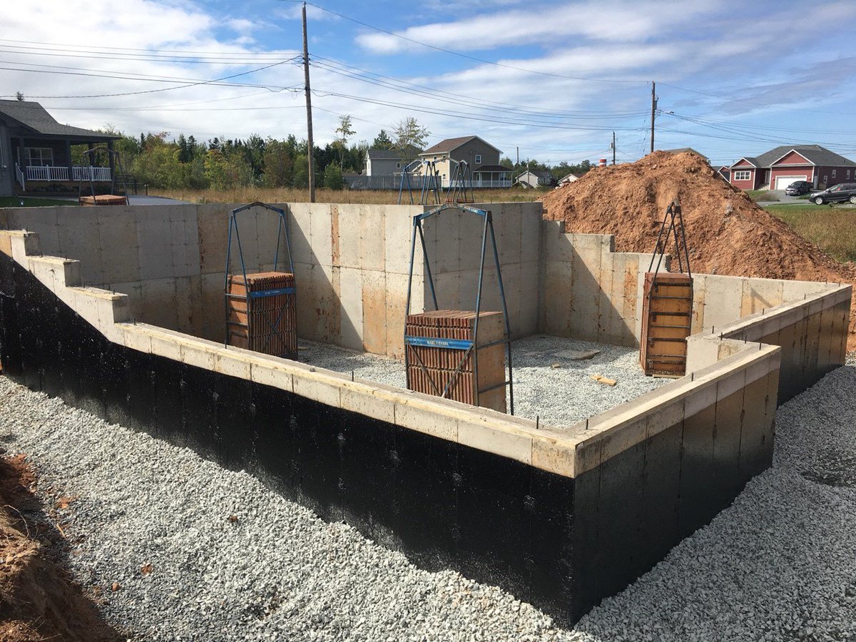 DenimHomes's tweet photo. Foundation forms are being pulled out on this site and we can't wait to start the framing on this two storey! #customhomebuilders https://t.co/j5TyFNaLxV