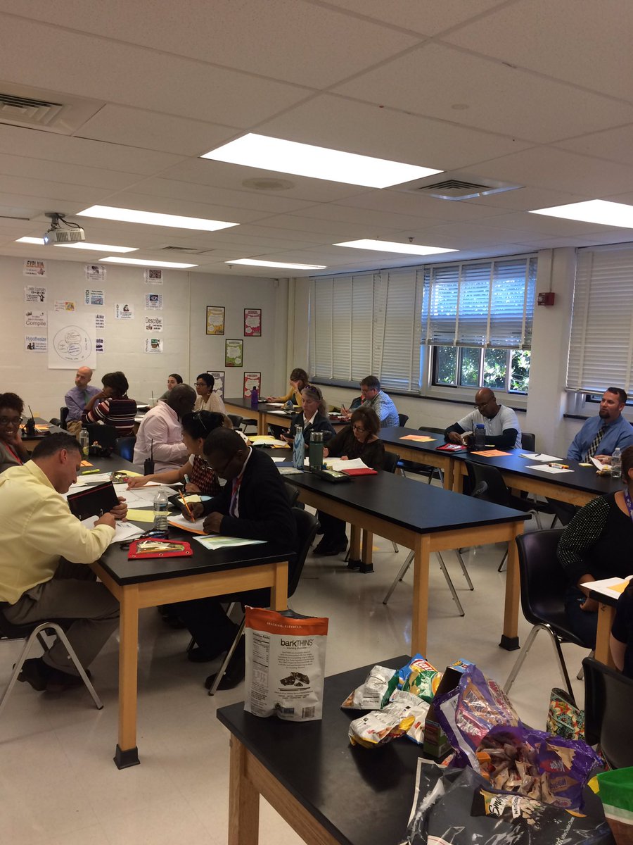 NorthwestAPLee's tweet photo. Northwood ILT working hard on our school improvement plan. @NorthwoodPrin https://t.co/kZgdtgNrMk