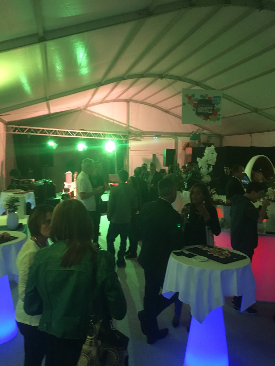 rautureaudiane's tweet photo. Soirée inauguration #innovationweek2017 à la CCI avec le savoir faire de @Gustav_by_C ! Bravo ! https://t.co/Y01LtmBTKp