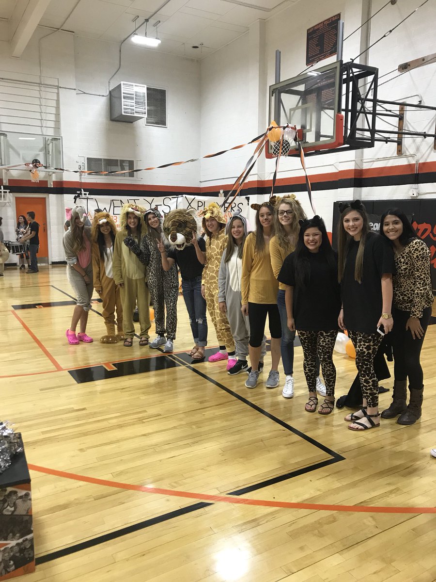 Second half of district starts today!!! We are ready to do some work. Games in Paradise start at 4:30 (two gyms) varsity will play at 5:30.