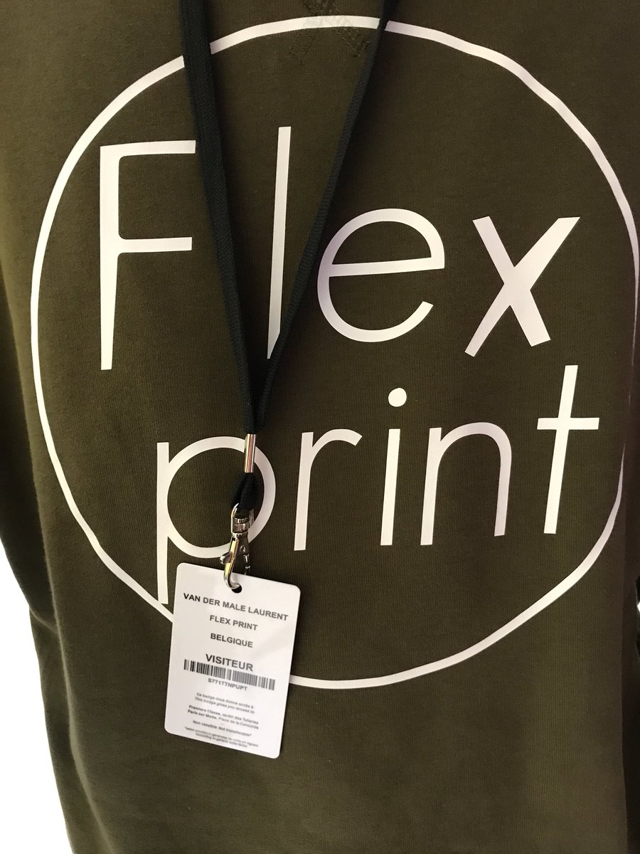 Myflexprint's tweet photo. #designyourownsweater #fashion #instagood #premiereclasse  #hypebeast #myflexprint https://t.co/HEu59byoy4