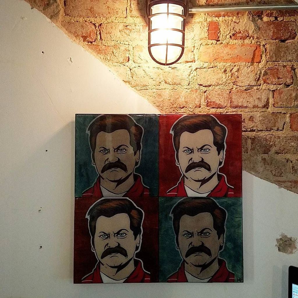 Four-headed Ronald Ulysses Swanson keeping order. Thanks <a href="/yangsberg/">Yang</a> for the gift of art. ift.tt/2xY8xMy
