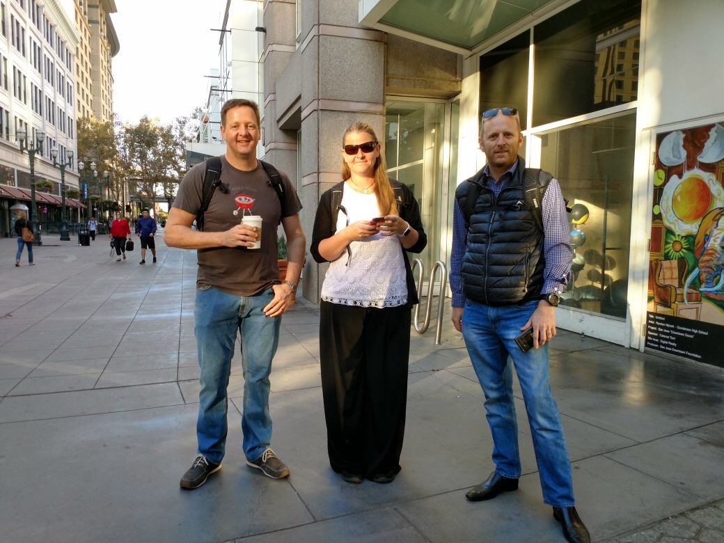 SyrexSA's tweet photo. Morning coffee at Star Bucks with occasional bursts of students arriving on the morning trams #WorkonlineTour2017 https://t.co/vMoq6yPlQg