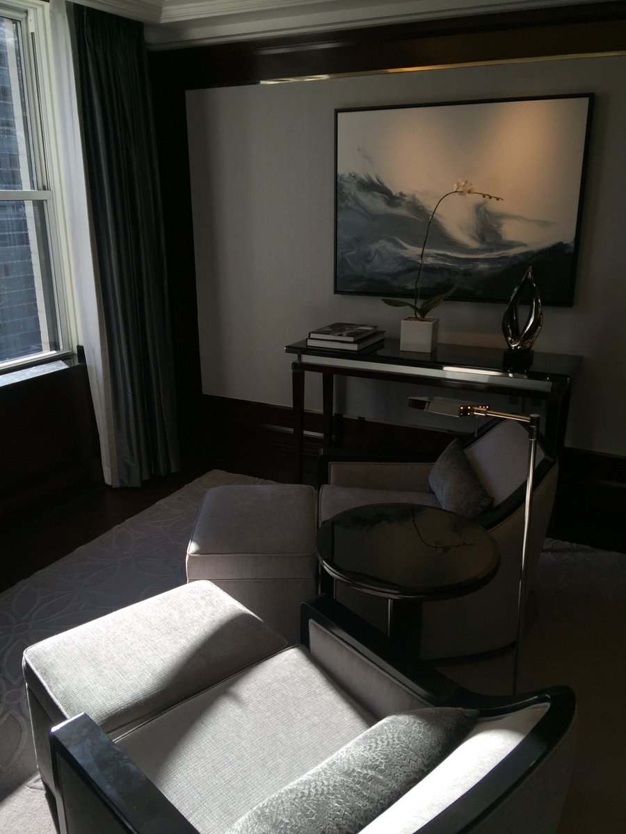 MatthewWtalbot's tweet photo. @ThePeninsulaNYC ‘s 5th Avenue Suite was beyond stunning with a jaw dropping view. #GLAM1718 https://t.co/qjWWNH8qwx