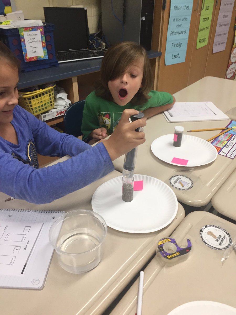 MrsOBrienLP's tweet photo. Fourth Graders investigate:   What is soil?  #ASD4all https://t.co/7yQB3GafjM