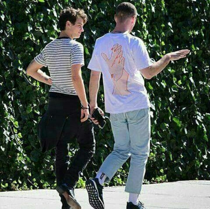 brandonflynnews's tweet photo. More of Brandon and Sam Smith in New York. https://t.co/YK7JuSrF4W