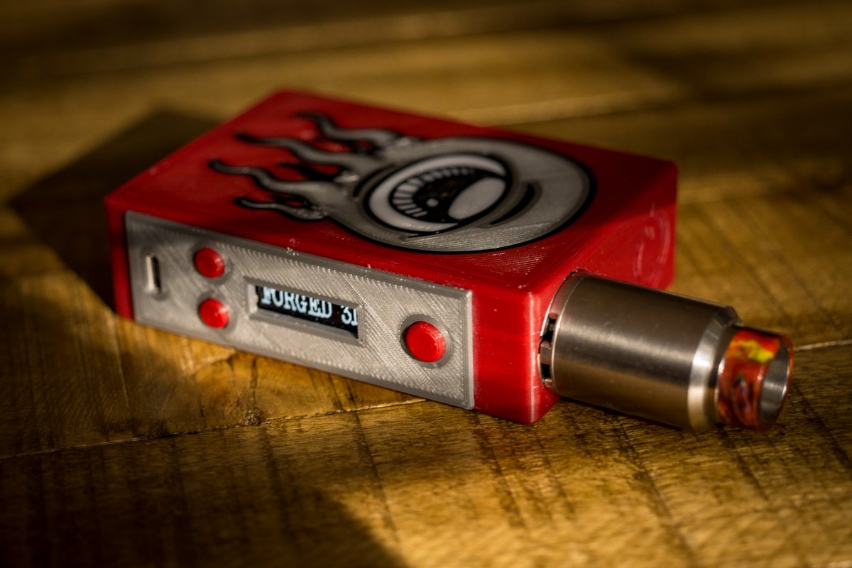 The first prototype of my new DNA Chip Mod. Also a sneak peek at the new Forged In Plastic Drip Tips 😉 #3Dprinting  #vape #DNA75 #DNA200