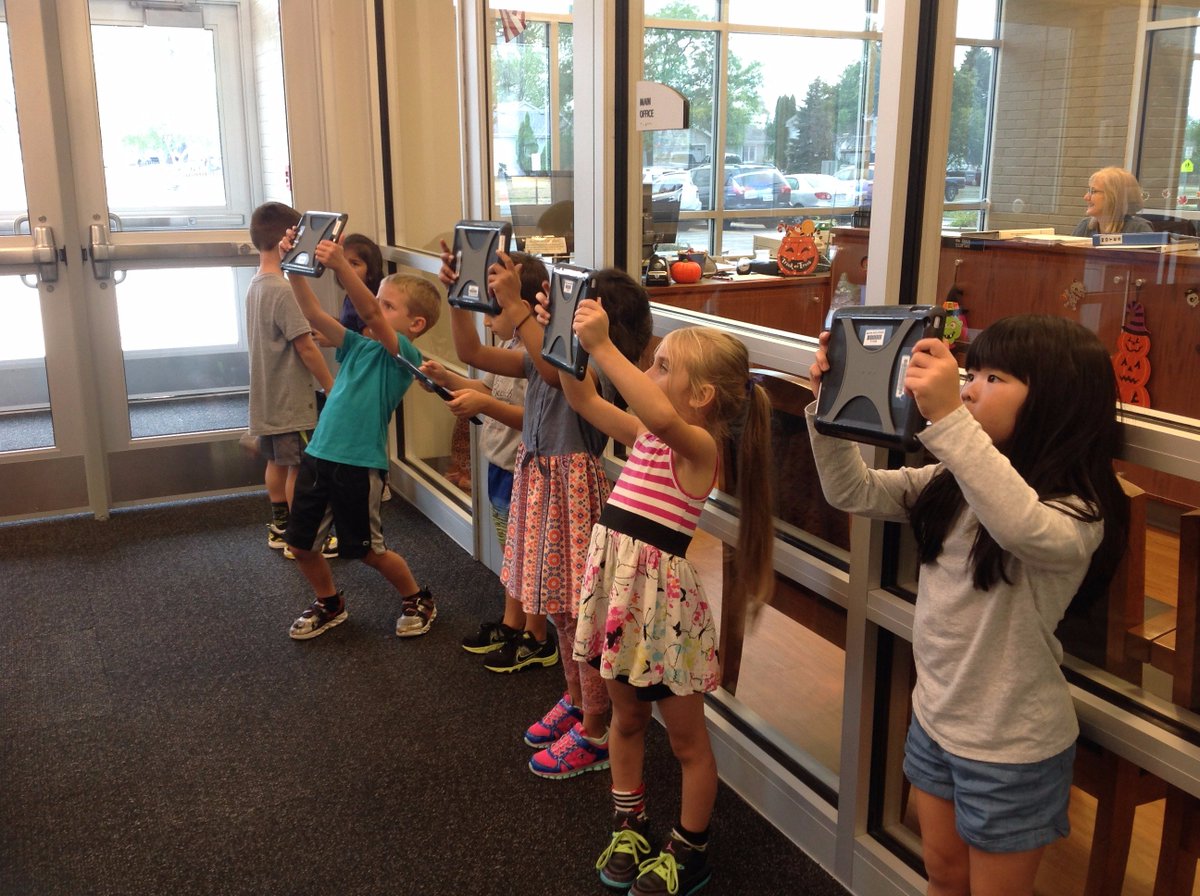 ElsieJohnsonIC's tweet image. Kinder Ss exploring important places at school for their #BookCreator presentations #ExplorersWeek @marlow_patti @EJPrincipalD93 @CCSD93