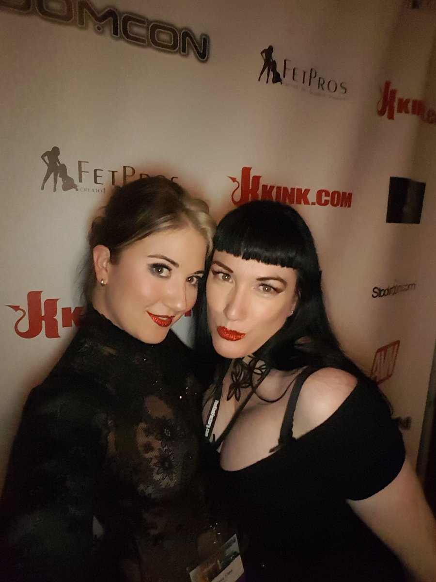 Mz_Penelope's tweet photo. Excited to be heading to the #NYC #CFNM party tonight w/ international megababe @Goddess_Cleo #femdom #downunderdominatrix #SadisticSisters https://t.co/0oK1UGpa6L