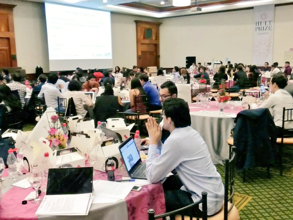 ConquitoUIO's tweet photo. Iniciamos presentaciones Elevator Pitch, de 1 y 6 minutos según los proyectos nacidos en el taller, y de mayor relevancia. #QuitoColabora. https://t.co/Pd3dfEf2wf