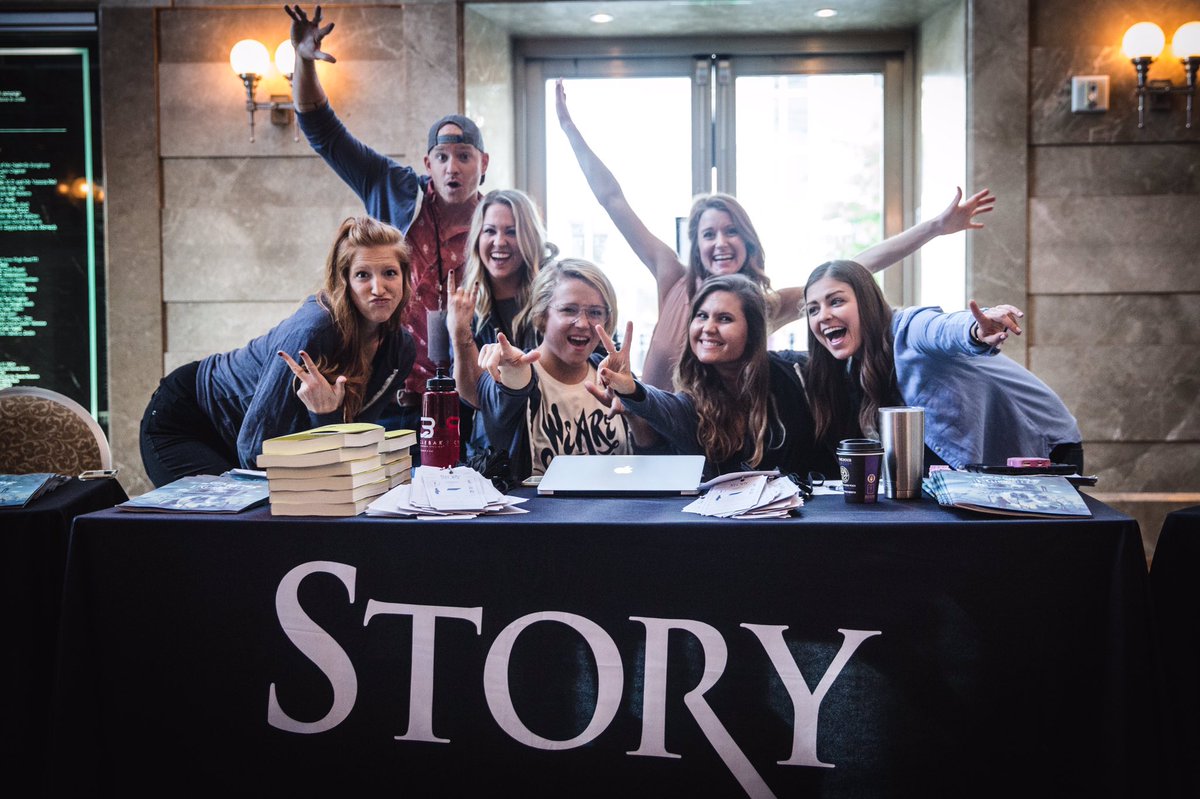 STORYgatherings's tweet photo. Shoutout to our team of over 60 volunteers who helped us pull off #STORY2017! We couldn't have done it without you! 👏🏼👏🏼 https://t.co/0y8hiYRNT8