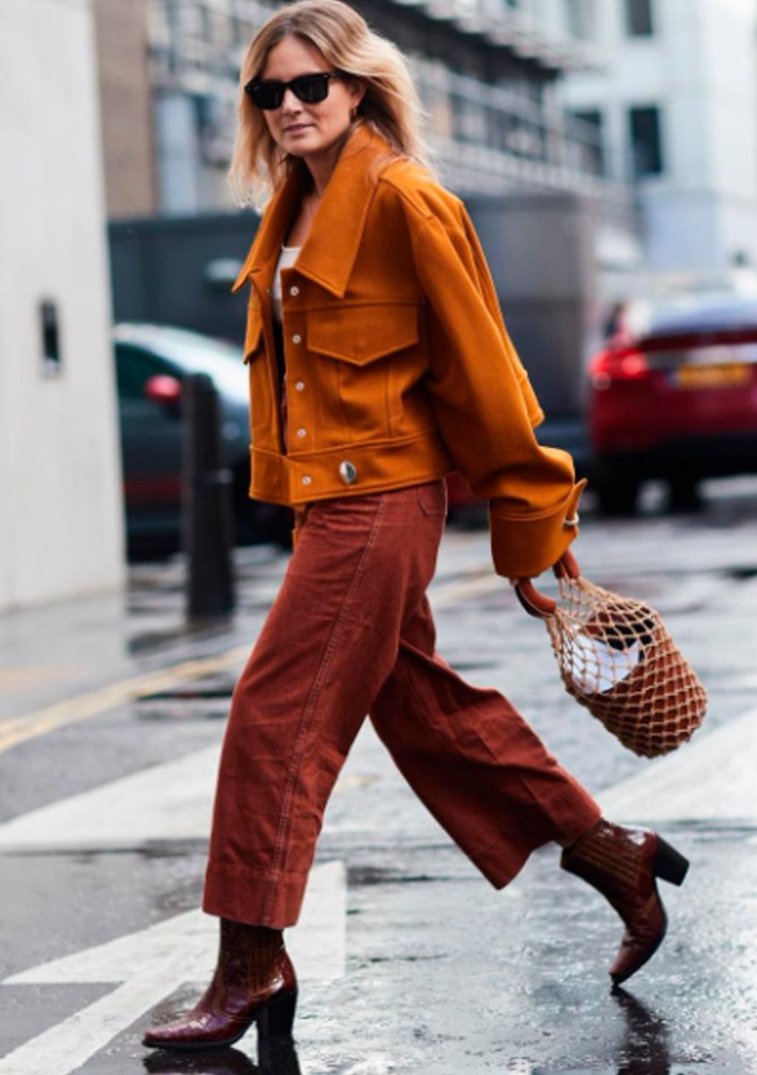SusanaBlumesign's tweet photo. El tejido que más desearás para este invierno será la pana. #AW17 #newcollection #Vogue #AW18 #Pana #BuenasNoches #ModaGranada #FelizNoche https://t.co/PSHIs6EWWa