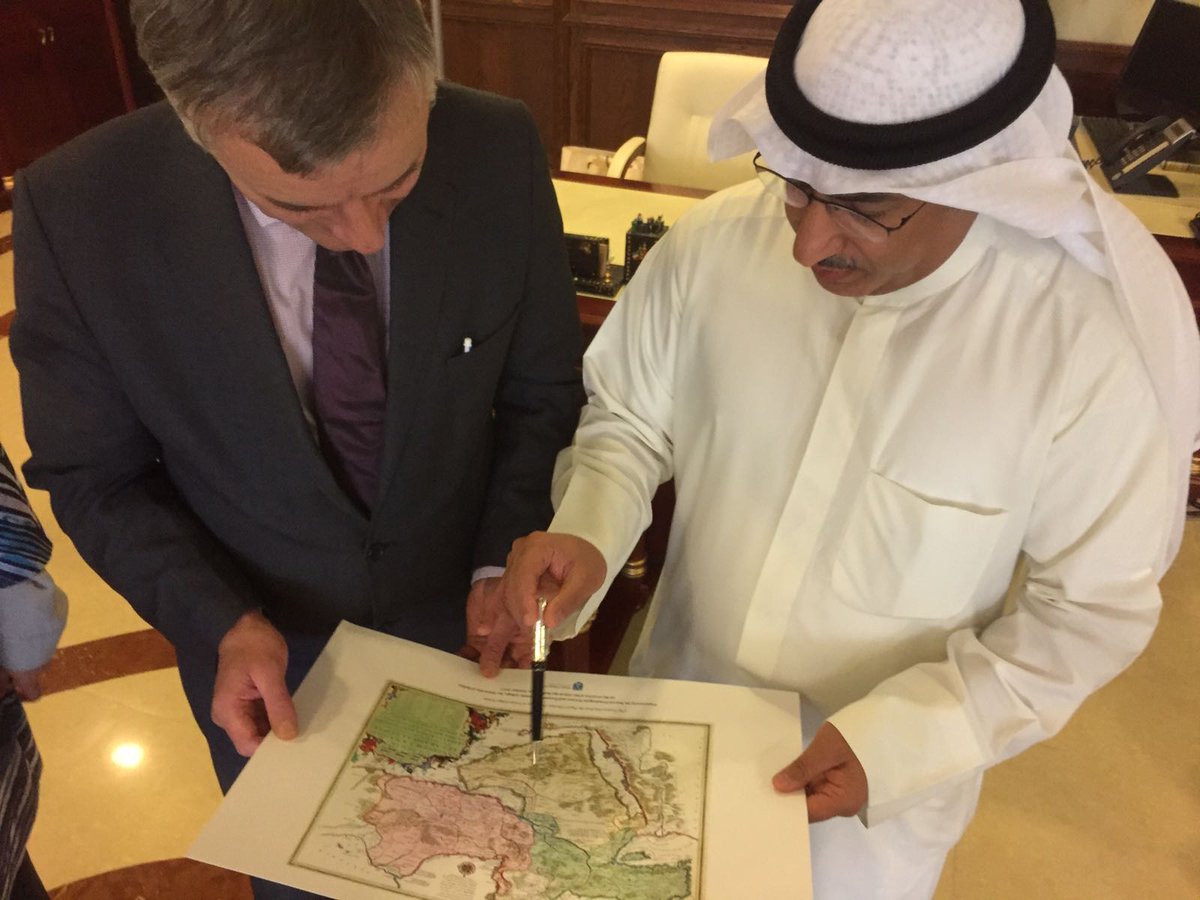 tcdglobal's tweet photo. Dr Mohammed Abdulatif Al Fares, the Minister of Education and Higher Education of Kuwait & Provost & President of Trinity College Dublin Dr. Patrick Prendergast looking at a 17th century map of the Middle East from the Fagel map library at Trinity #TrinityGlobal https://t.co/QrK57EuWbj