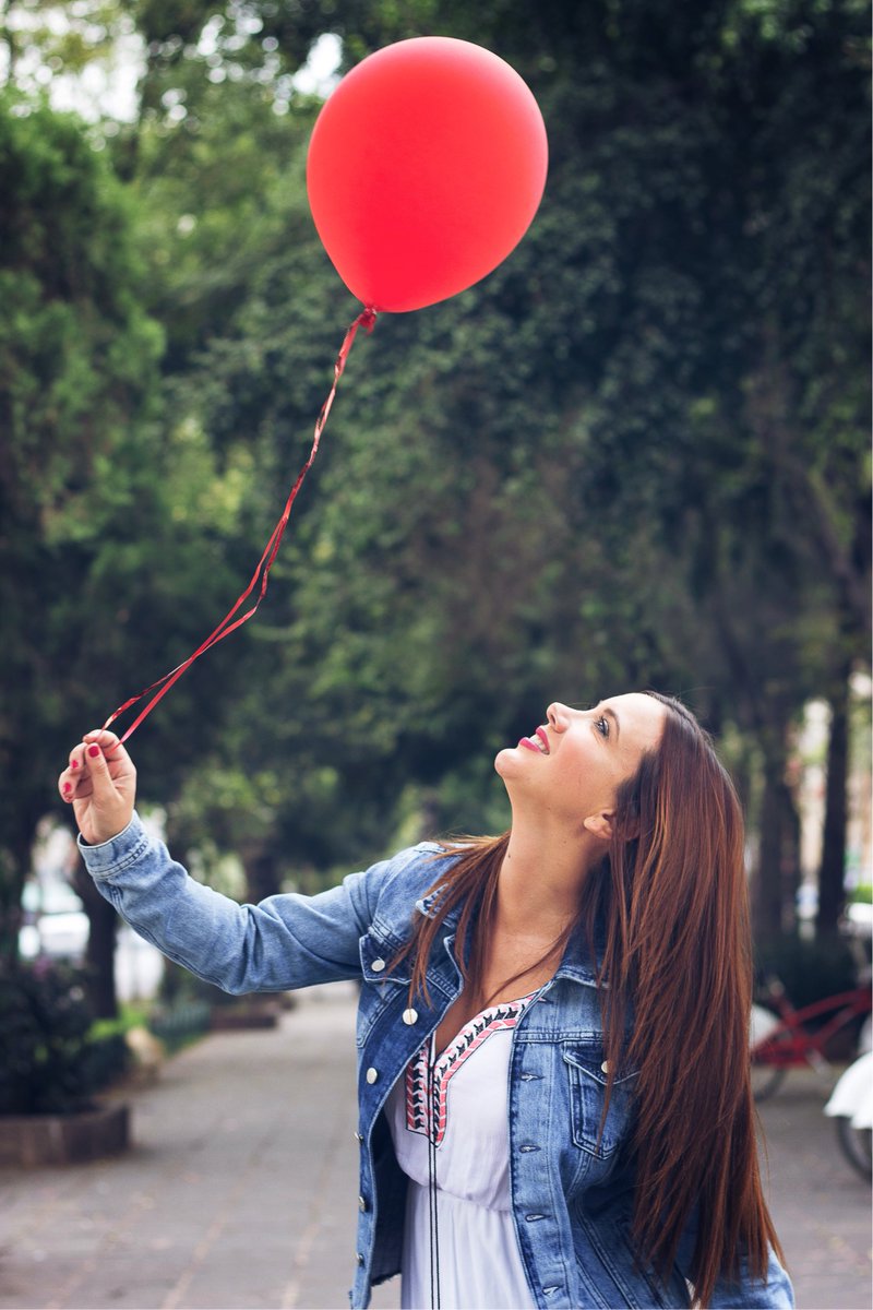 Mariazelzel's tweet photo. ¡Disfrutando cada momento!

🎈😘 https://t.co/jsnqSm1DoO