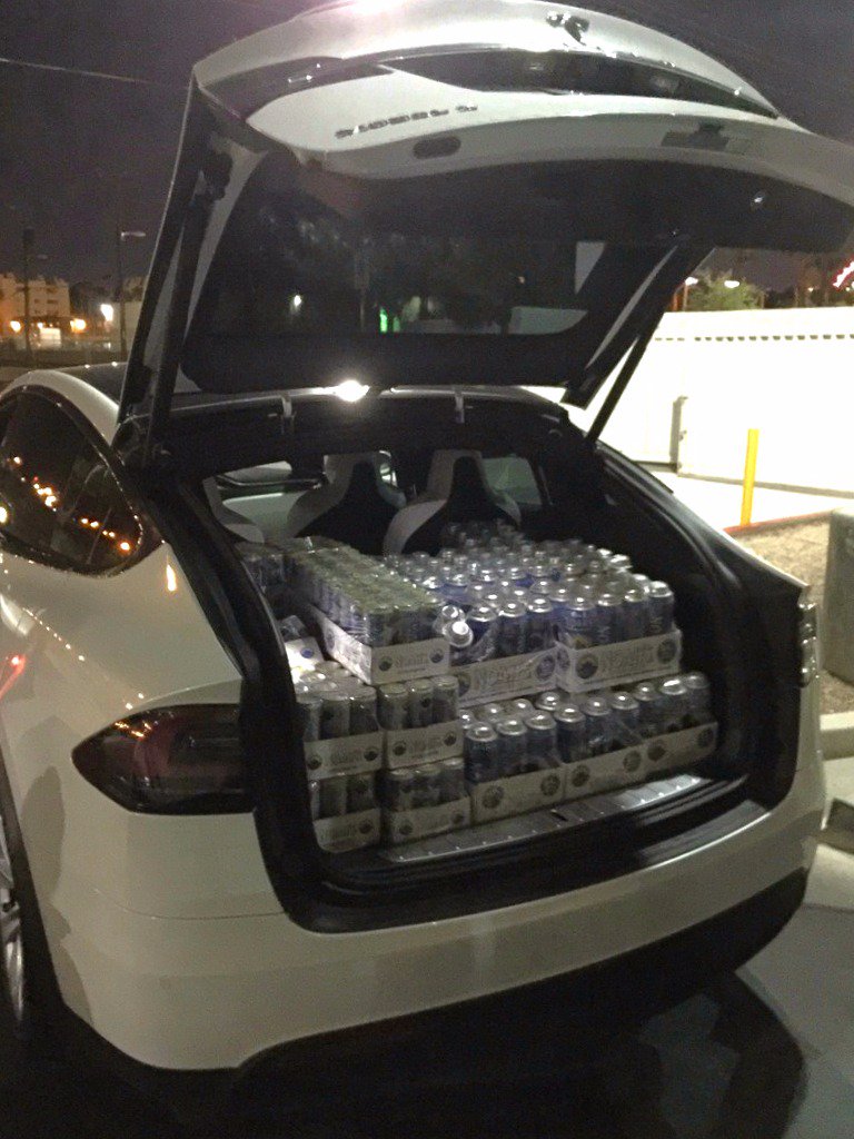 tesloop's tweet photo. Last night, we delivered roughly 30+ cases of @NoahsWater to the LV Metro Police, hospitals and local blood drives. #VegasStrong #Teslove https://t.co/g49CzFK6Ue