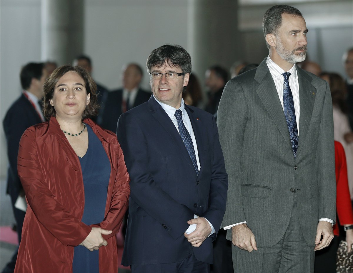 iescolar's tweet photo. El discurso del rey enciende a Unidos Podemos y los 'comunes' https://t.co/cthORmWDyg https://t.co/kCkqmwnieG