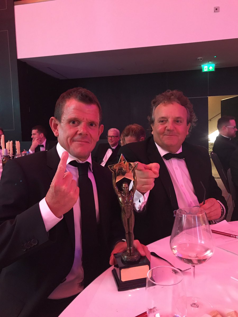 Gylo_Thompson's tweet photo. We’ve scooped #Multi-Line #Funder of the Year at the Leasing World Awards 2017! #LWA2017 #SME #funder @HenryHowardFin https://t.co/ADyUe5qt4j