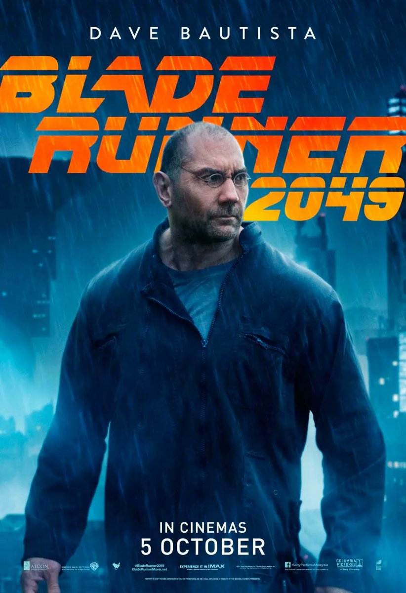 tublogdecine's tweet photo. #BladeRunner2049 Nuevo póster con Dave Bautista,  con mucha expectativas e ilusión a pocos días de su estreno, https://t.co/i4slZIYyx0