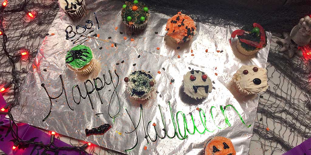 BinTechPartners's tweet photo. Our employees aren't just great at being customer service reps, but they have awesome decorating skills. #CustomerServiceWeek https://t.co/ClcuNtvac4