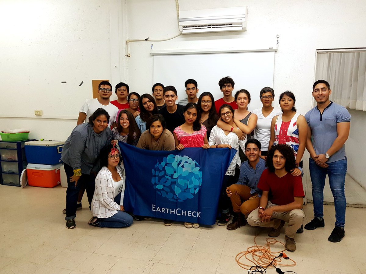 Equipo_EcoZanka's tweet photo. Presentación Certificación @EarthCheck_ del CIP #Ixtapa del @FonaturMX
Alumnos y docentes Escuela Nacional de Estudios Superiores, Morelia https://t.co/uqghGjGCb9