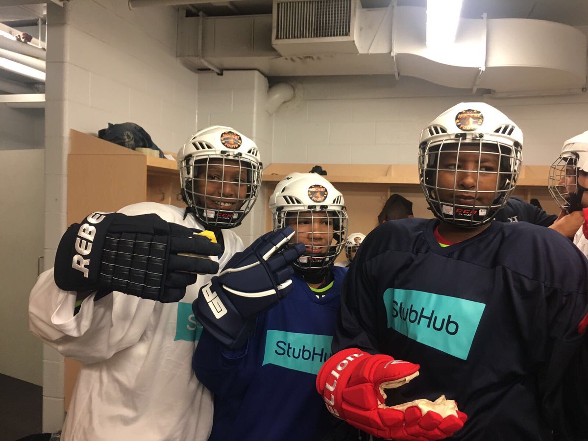 hockey4youth's tweet image. Amazing day thx to @StubHubCA at our first skate w/ @FatimaAl_Ali @CarlzCampbell &amp;amp; #VickySunohara. @UAEConsulateTO #hockey4youth