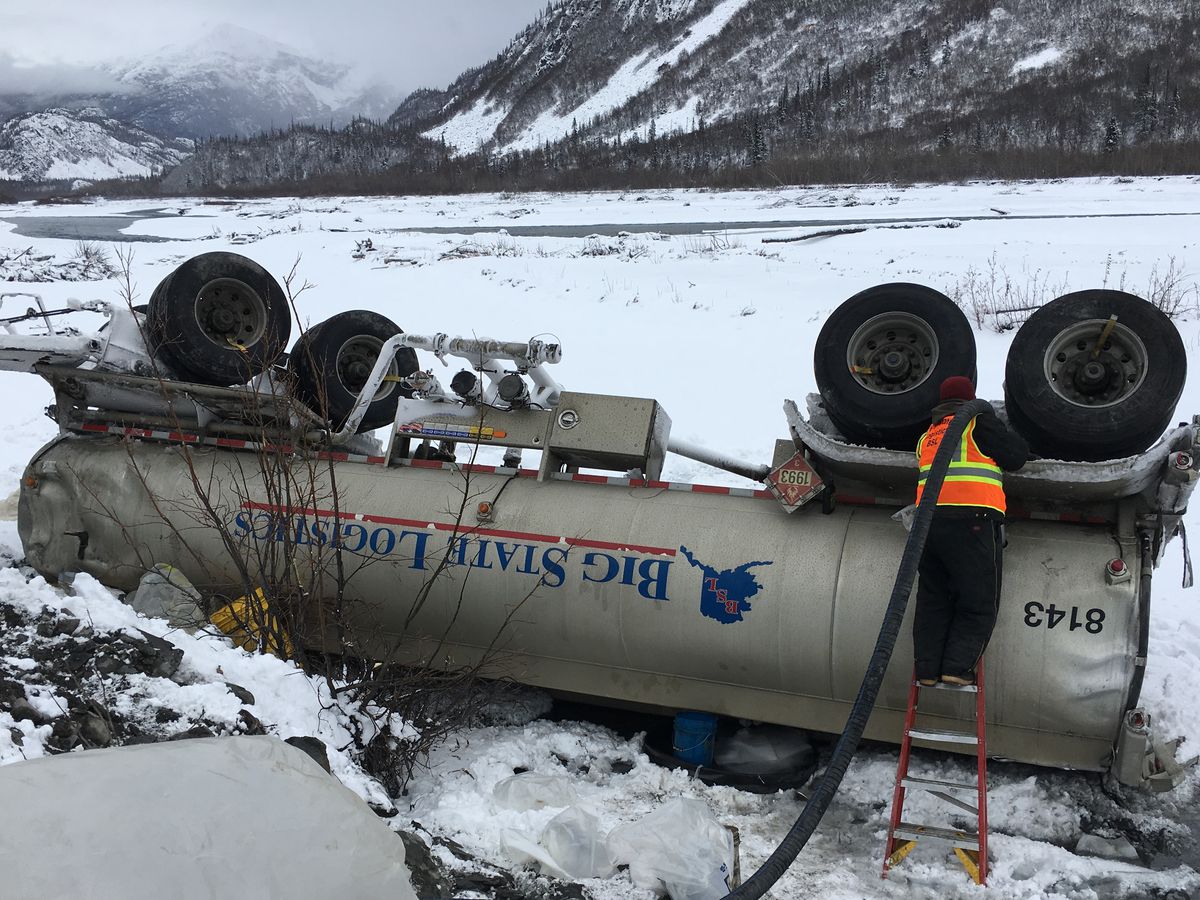 adndotcom's tweet photo. Alaska trucking company settles with feds over Richardson Highway fuel spills https://t.co/QPVGsQNgvC https://t.co/Rg0k0YG2Cg