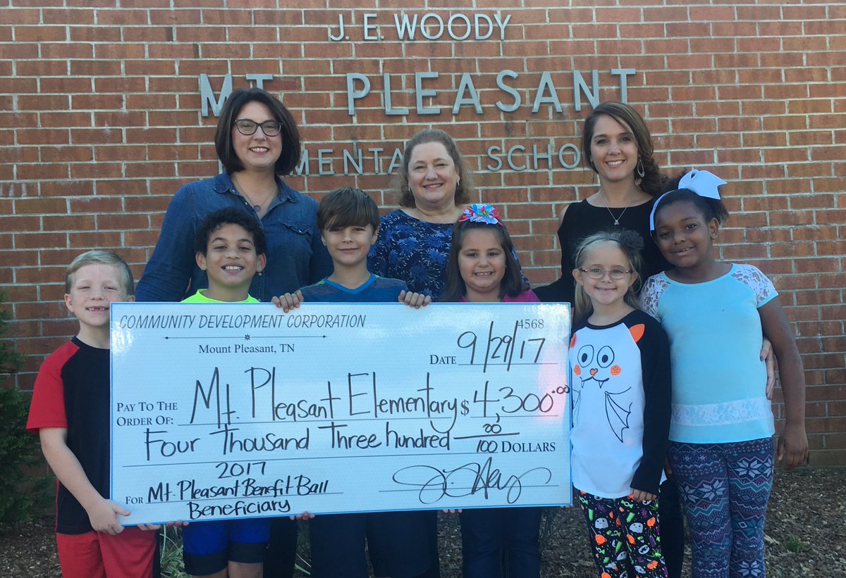 julieatidwell's tweet photo. Thank you Mt. Pleasant Benefit Ball 4 your generous donation to MPES! Blessed with a great community! @LauraSandrell @HayJessy @MPEStigers https://t.co/ezbtywb2zg