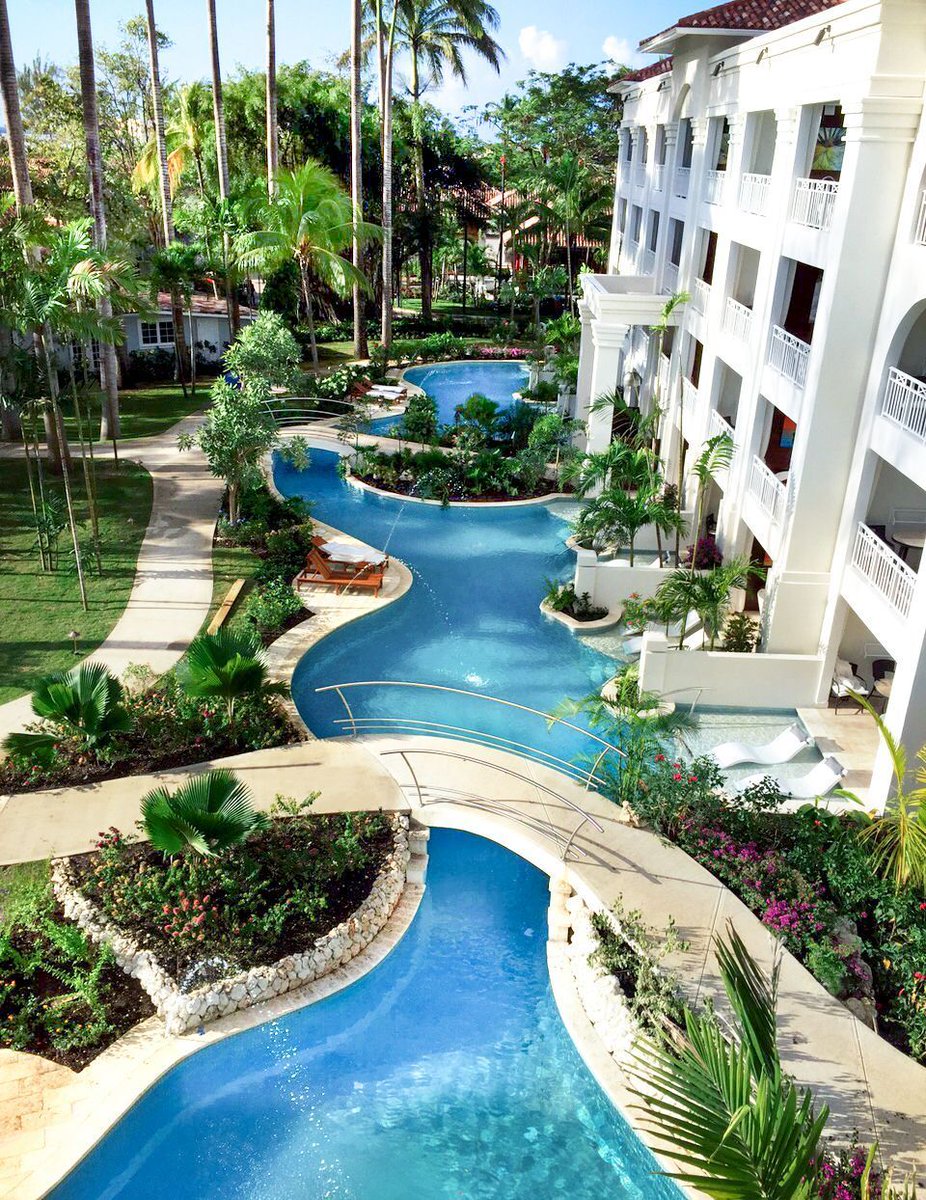 Enjoy the beauty of Barbados. Home to three breathtaking villages, swim up suites and... sluri.us/fhlorn2gq