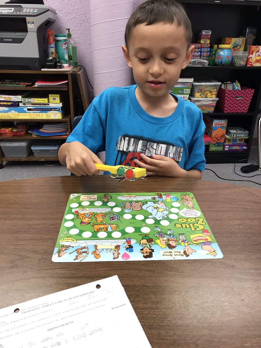 MrsAshleyVargas's tweet image. Earning tokens for who' and 'where' questions with Wh-chipper chat !! #PVLionpride #speechtherapy #languageiseverywhere