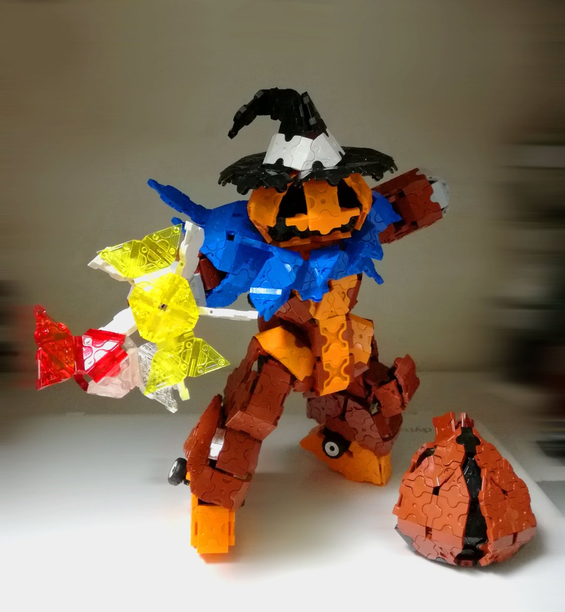 Tako Twitter वर アッガイ 10月専用装備 月末には解体されてるかもしれないので今のうちに 2枚目は 最終版 てっぺんのモノアイレールができました モノアイはメタリックパーツ使用